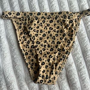 PACSUN HIGH LEG LEOPARD BIKINI BOTTOMS
